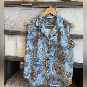 paisley sleeveless button front small top blouse